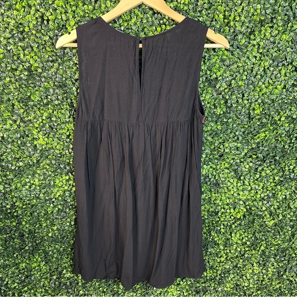 Black shift dress with embroidery nwt - Picture 7 of 9